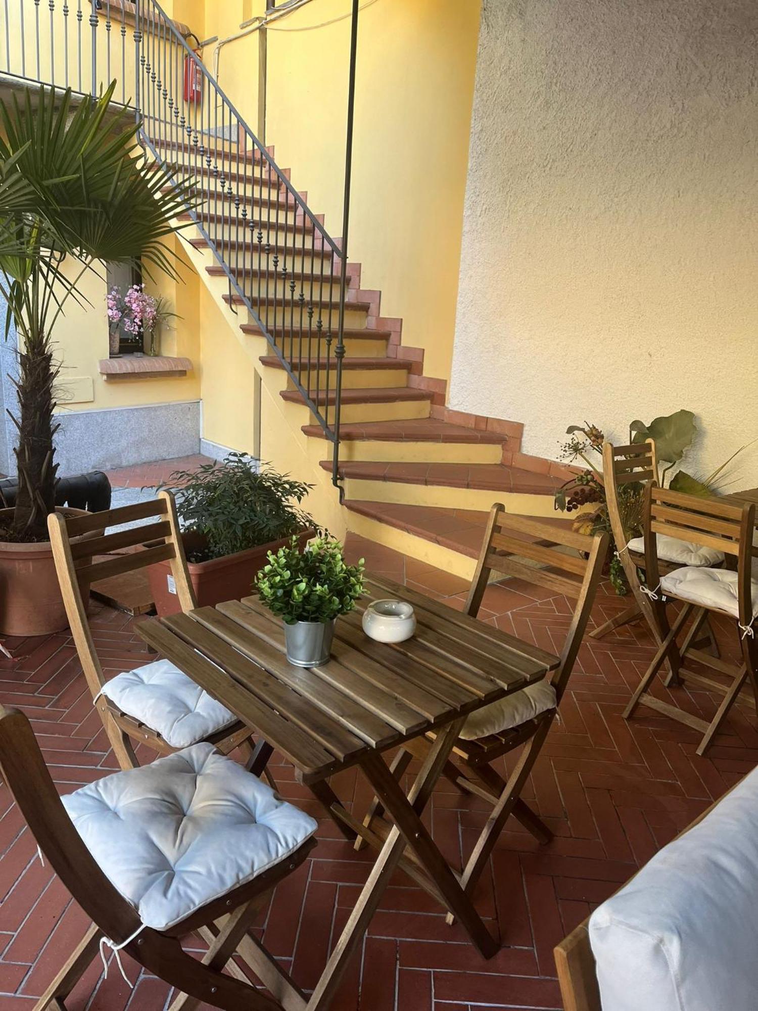 Bilocale Dafne Abbadesse Guest House Mailand Exterior foto